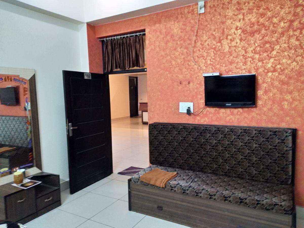 Jhilmil Dhaba Hotel Sonipat Luaran gambar